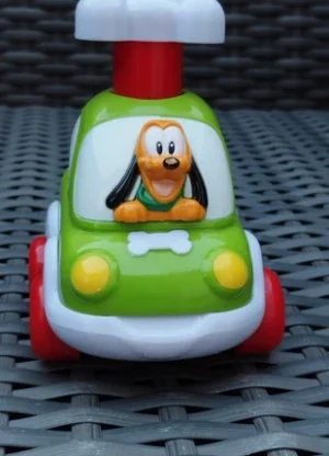 voiture clementoni disney