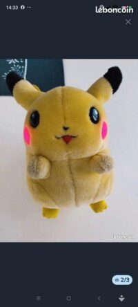 peluche pokémon pikachu